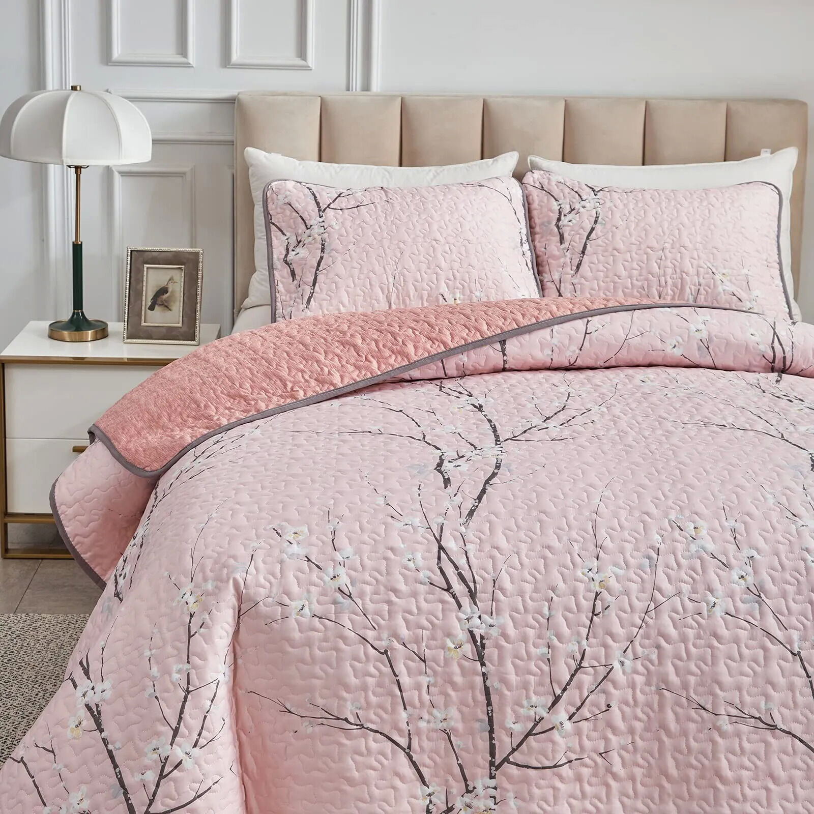 Versatile Quilted Coverlet and Pillowcases Set: Adapts to Every Season - Queen size Price