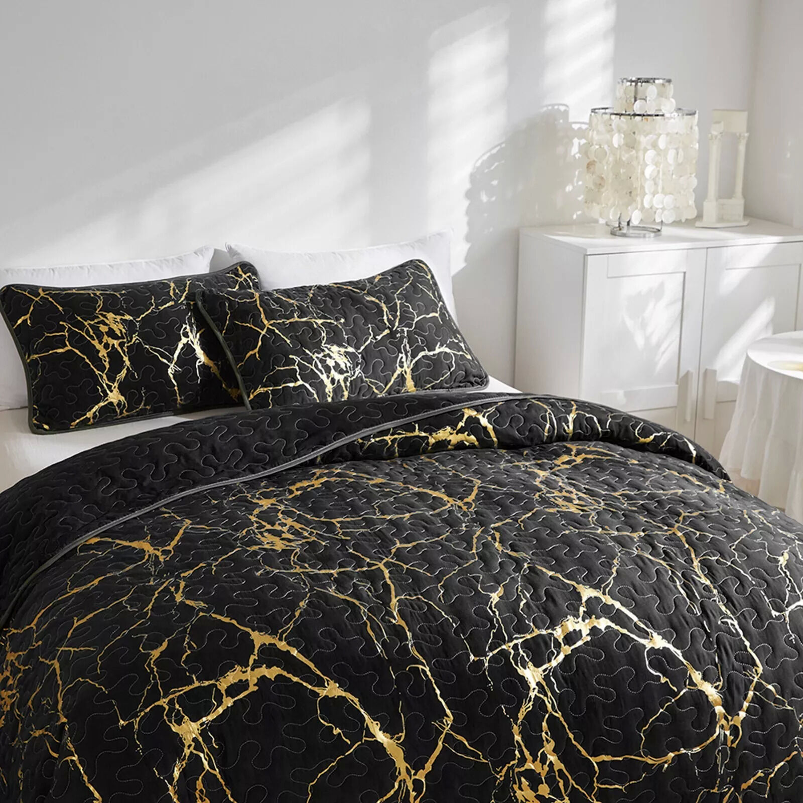 Exquisite Quilted bedspread and pillowcovers set: Experience Pure Comfort - Queen size Price