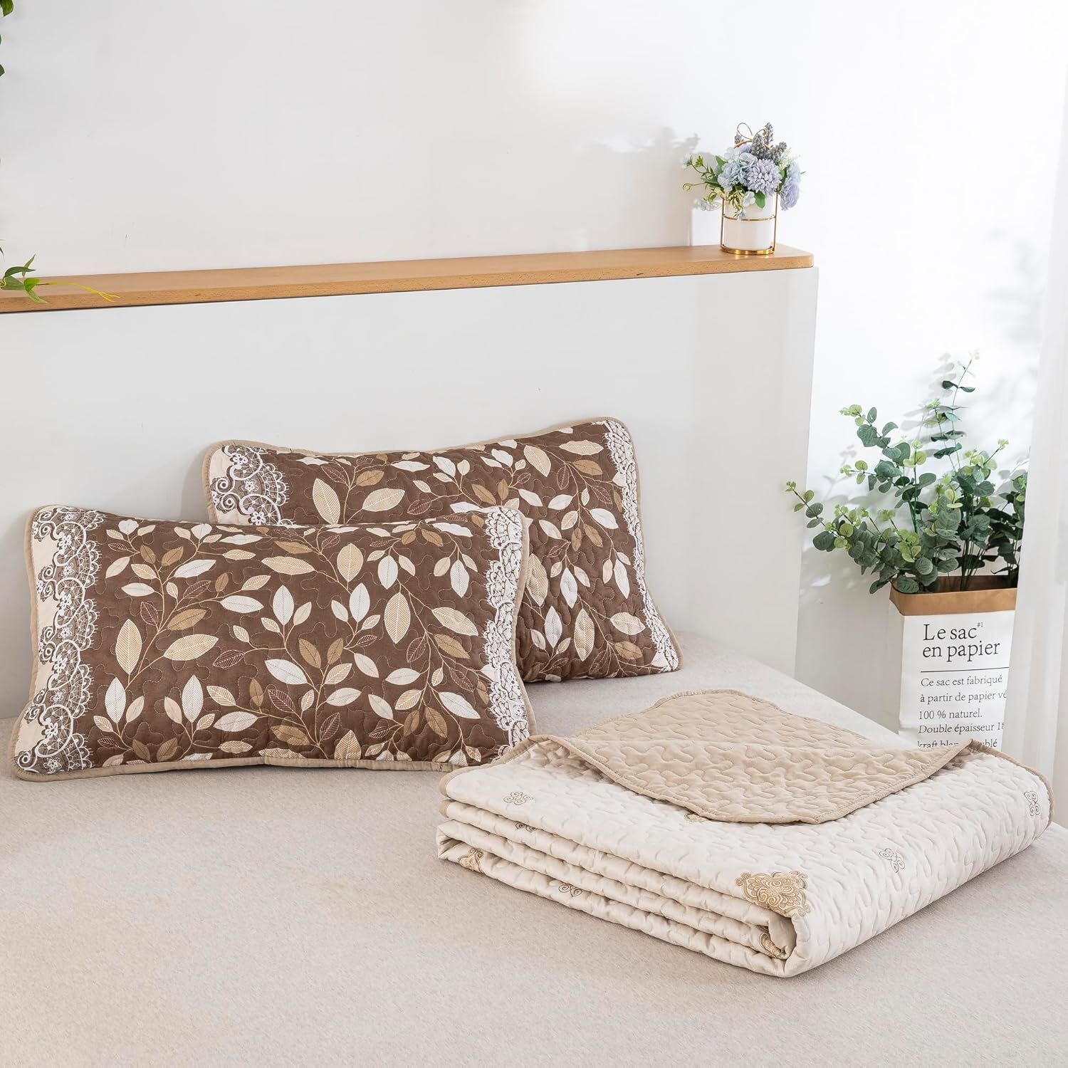 Sophisticated Quilted Bedspread and Pillowcases Set: Exquisite Design and Comfort - Queen size Price