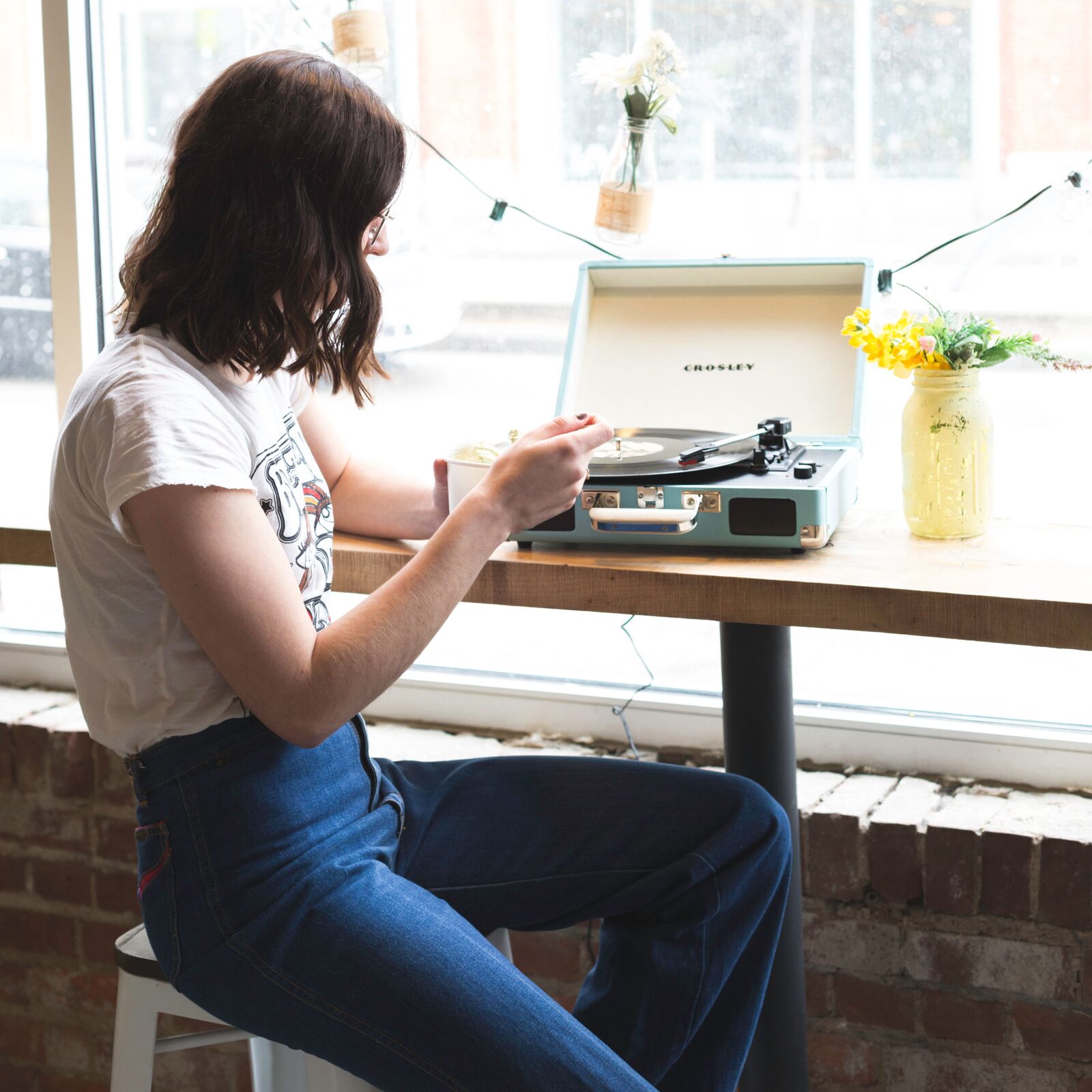 Crosley Cruiser Bluetooth Portable Turntable - Turquoise + Crosley Entertainment Stand Bundle Price