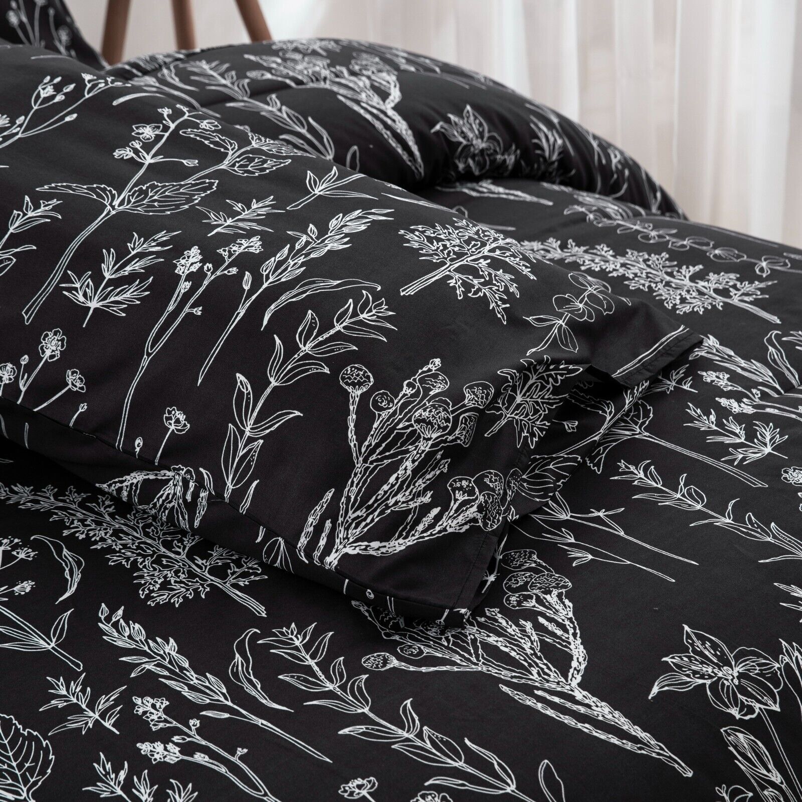 Floral Leaves Comforter Set, King Size, Microfiber Quilted Bedding with Pillowcase Price