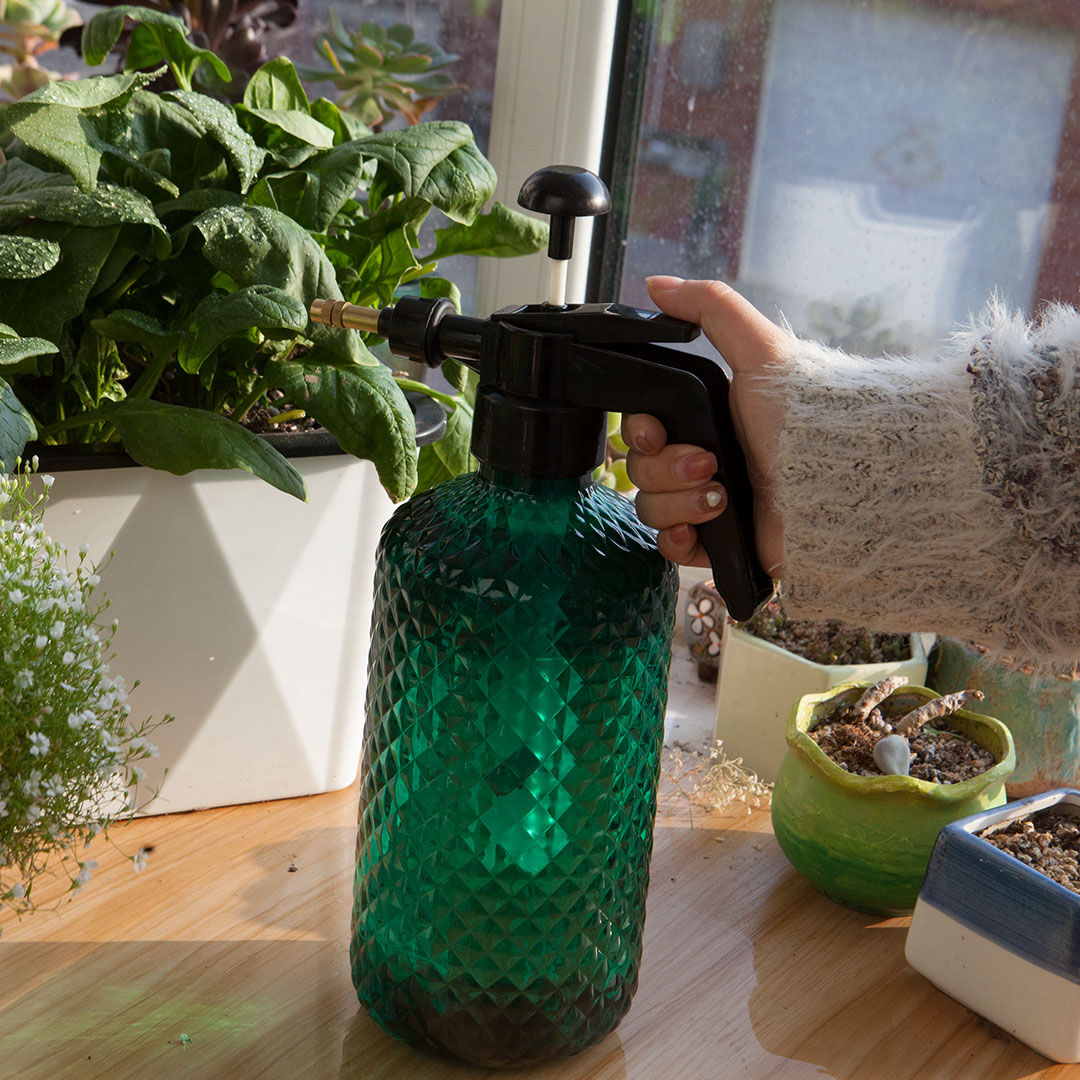 4X 2 Liter Mist Water Spray Bottle Hand Held Pressure Adjustable Nozzle with Top Pump Indoor Outdoor Gardening Price