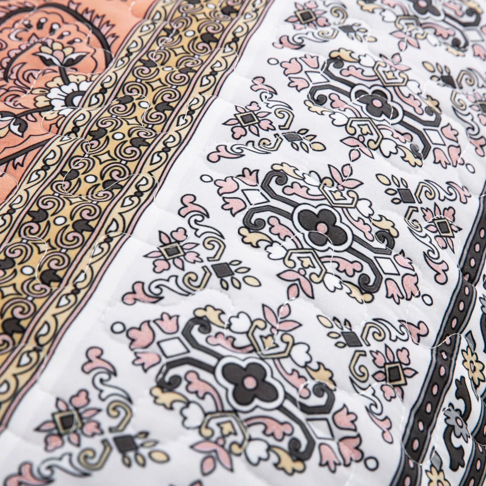 Crafted Quilted Bedspread and Pillowcases Set: A Testament to Skilled Craftsmanship - Queen size Price