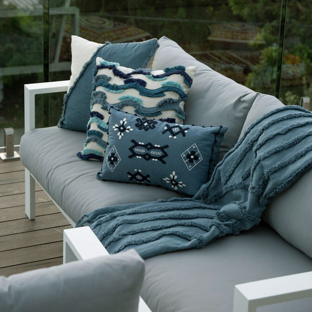 J Elliot Home Zen Luxury Fringe Throw 130 x 160cm J Elliot Home Zen Luxury Fringe Throw 130 x 160cm