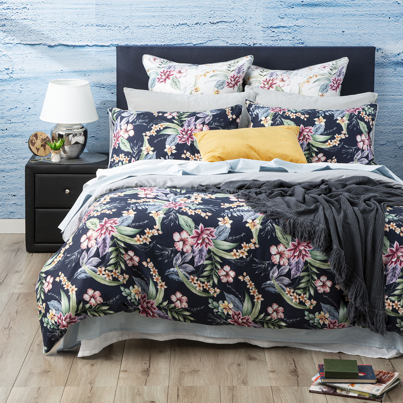 300 TC Sophie Cotton Quilt Cover Set by Renee Taylor King 300 TC Sophie Cotton Quilt Cover Set by Renee Taylor King