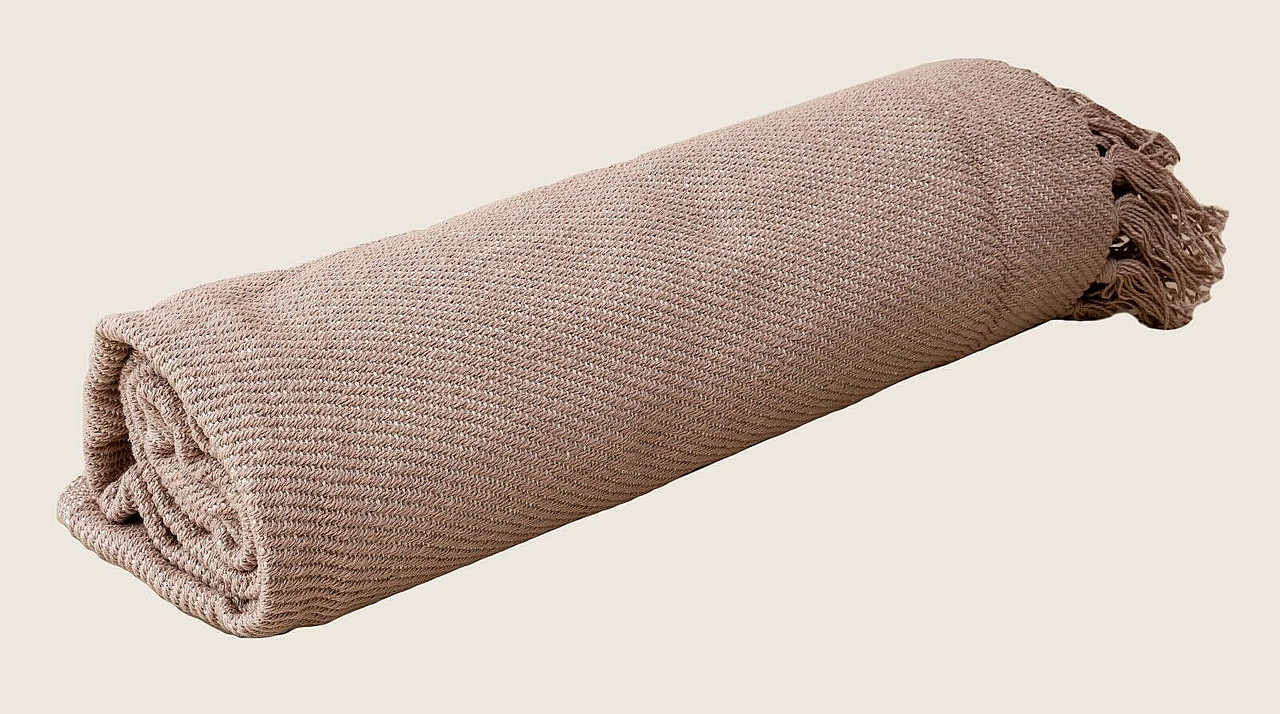 Woven Natural Pink Bed Throw with Tassel 150 x 200 cm Woven Natural Pink Bed Throw with Tassel 150 x 200 cm