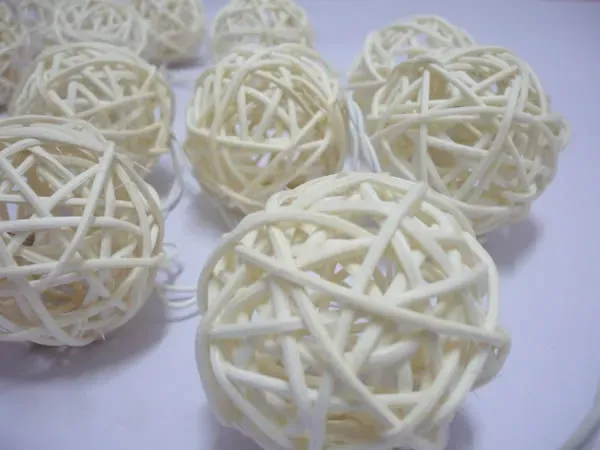 1 Set of 20 LED Cream White 5cm Rattan Cane Ball Battery Powered String Lights Christmas Gift Home Wedding Party Bedroom Decoration Table Centrepiece 1 Set of 20 LED Cream White 5cm Rattan Cane Ball Battery Powered String Lights Christmas Gift Home Wedding Party Bedroom Decoration Table Centrepiece