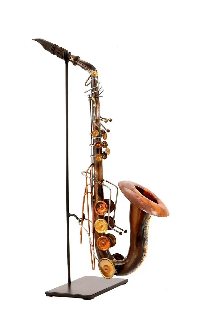 Saxophone Statue Display Ornament for Home Decor in Copper Finish Saxophone Statue Display Ornament for Home Decor in Copper Finish
