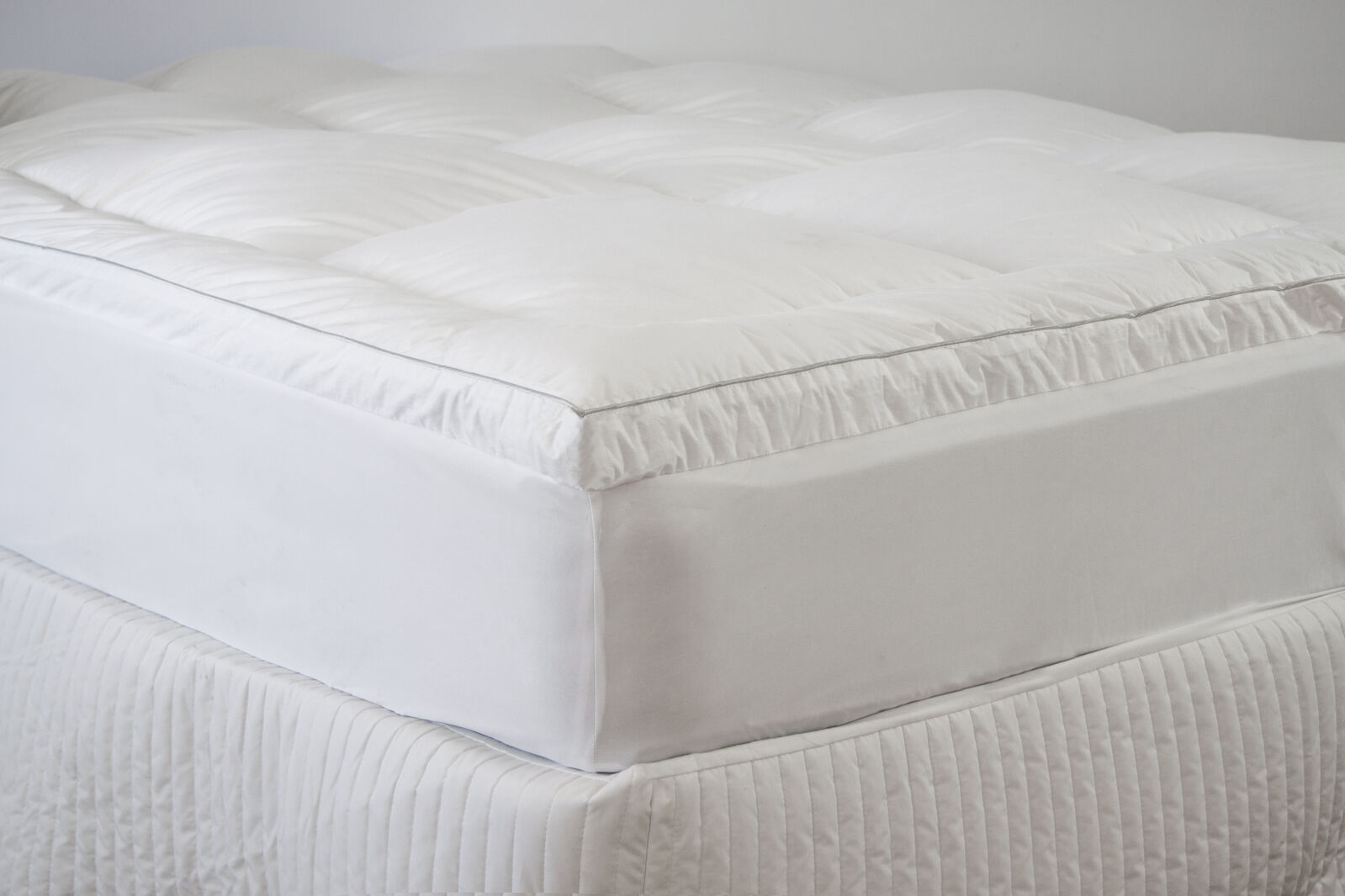 2800GSM Standard Microfibre MATTRESS TOPPER V/P - SINGLE 2800GSM Standard Microfibre MATTRESS TOPPER V/P - SINGLE