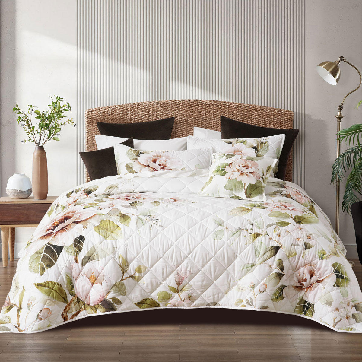 Bianca Rosalia White Floral Printed Quilted Polyester Coverlet Set Single/Double Bianca Rosalia White Floral Printed Quilted Polyester Coverlet Set Single/Double