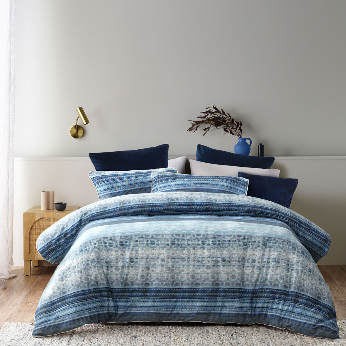 Bianca Amata Blue Cotton Sateen Quilt Cover Set Queen Bianca Amata Blue Cotton Sateen Quilt Cover Set Queen