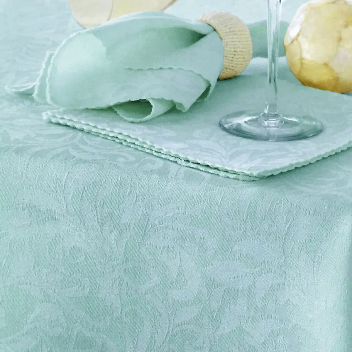 Damask Embossed Tablecloth 160 x 260 cm Mauveglow Damask Embossed Tablecloth 160 x 260 cm Mauveglow