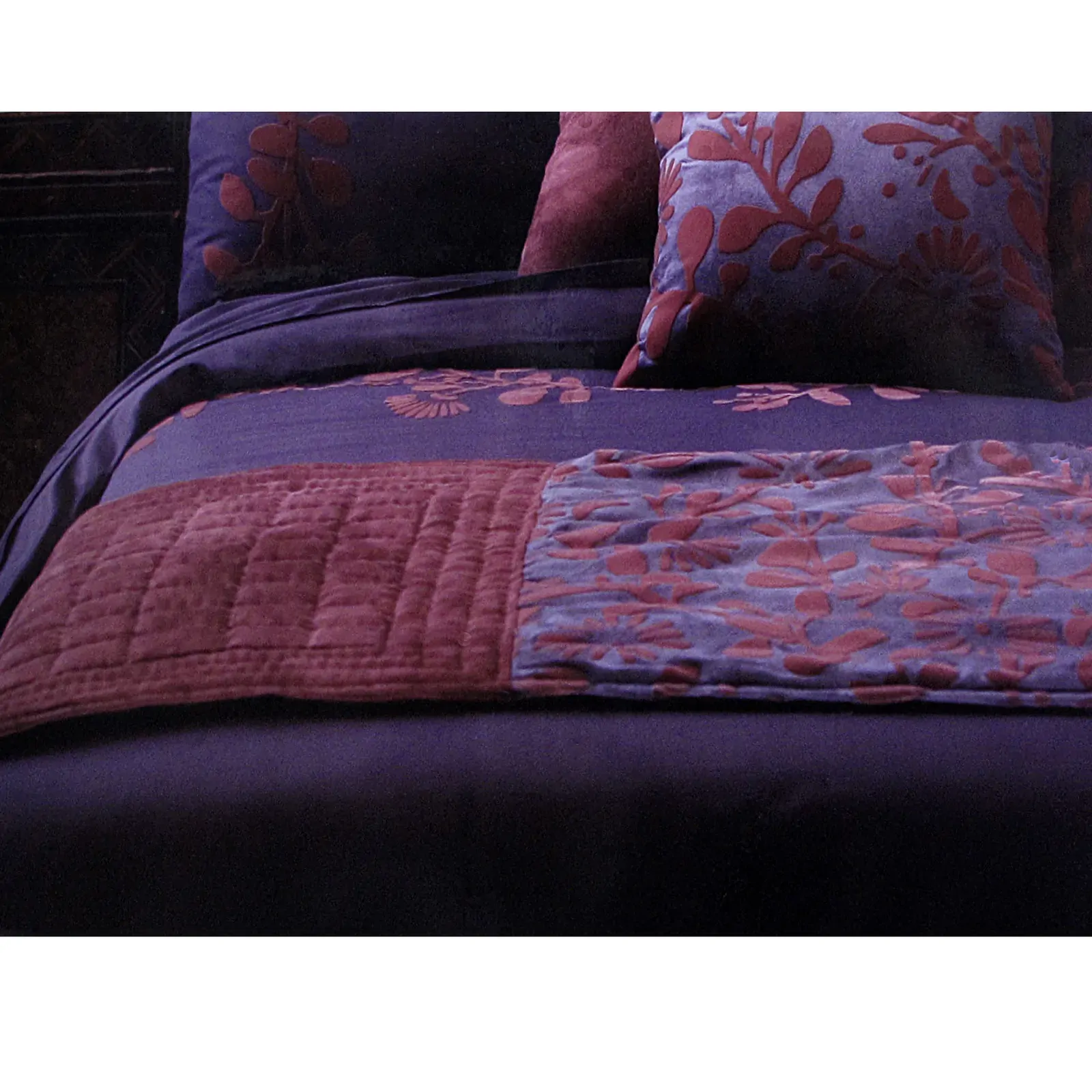 Accessorize Utopia Purple Bed Runner Accessorize Utopia Purple Bed Runner