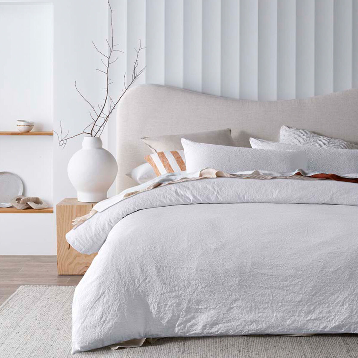 Accessorize Elma White Jacquard Quilt Cover Set Super King Accessorize Elma White Jacquard Quilt Cover Set Super King