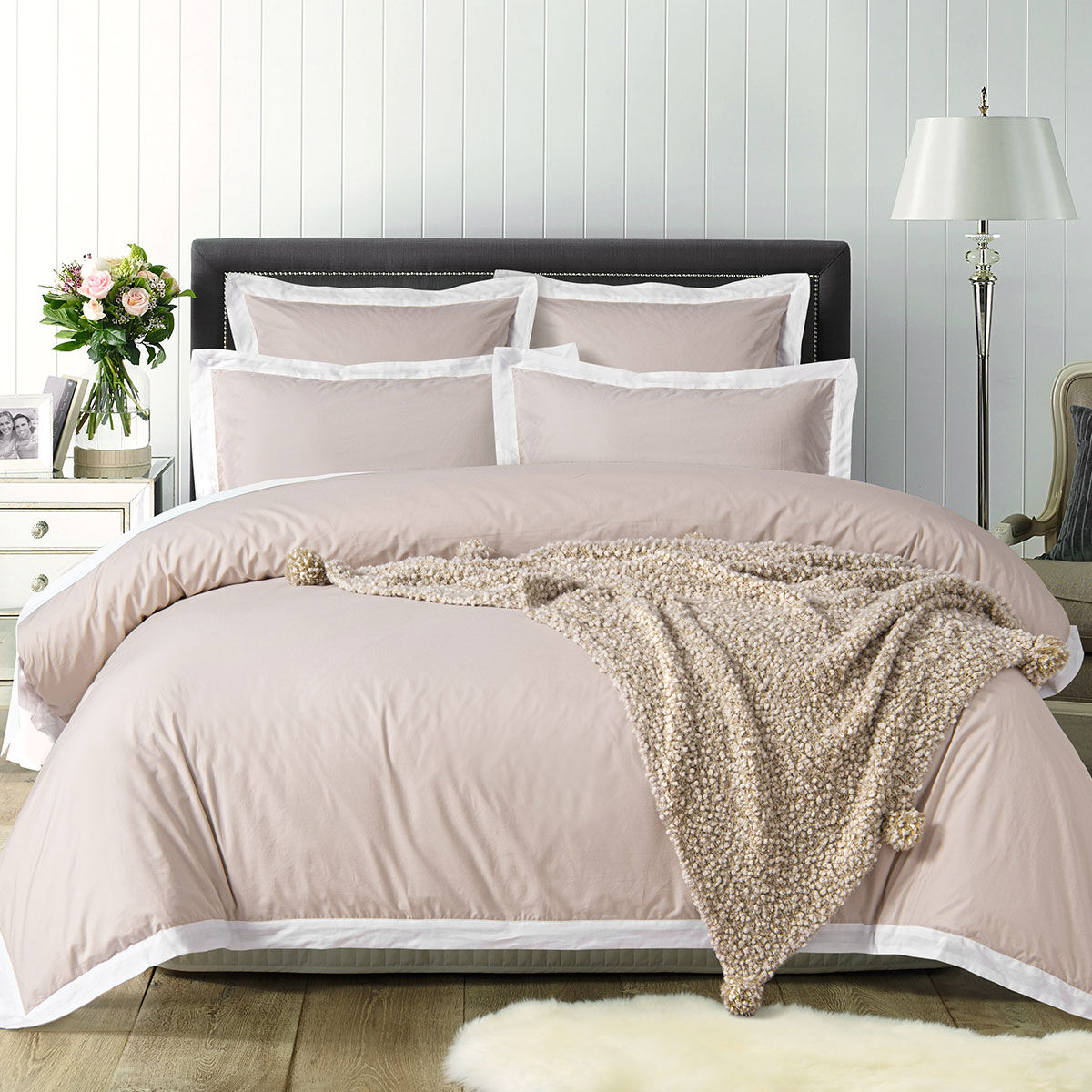 Accessorize White/Black Tailored Hotel Deluxe Cotton Quilt Cover Set Super King Accessorize White/Black Tailored Hotel Deluxe Cotton Quilt Cover Set Super King