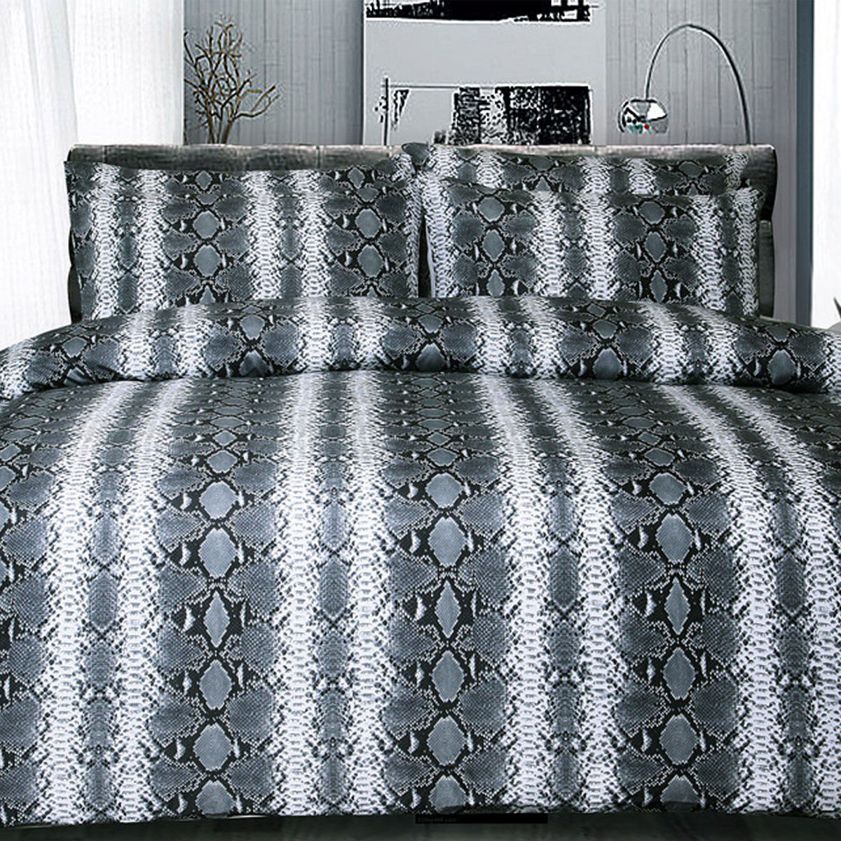 Snake Skin Black Quilt Cover Set Double Snake Skin Black Quilt Cover Set Double