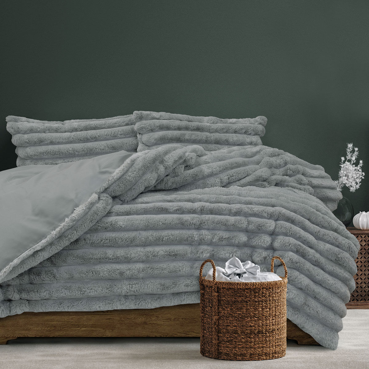 Ardor Jax Grey Chunky Faux Fur Quilt Cover Set Queen Ardor Jax Grey Chunky Faux Fur Quilt Cover Set Queen