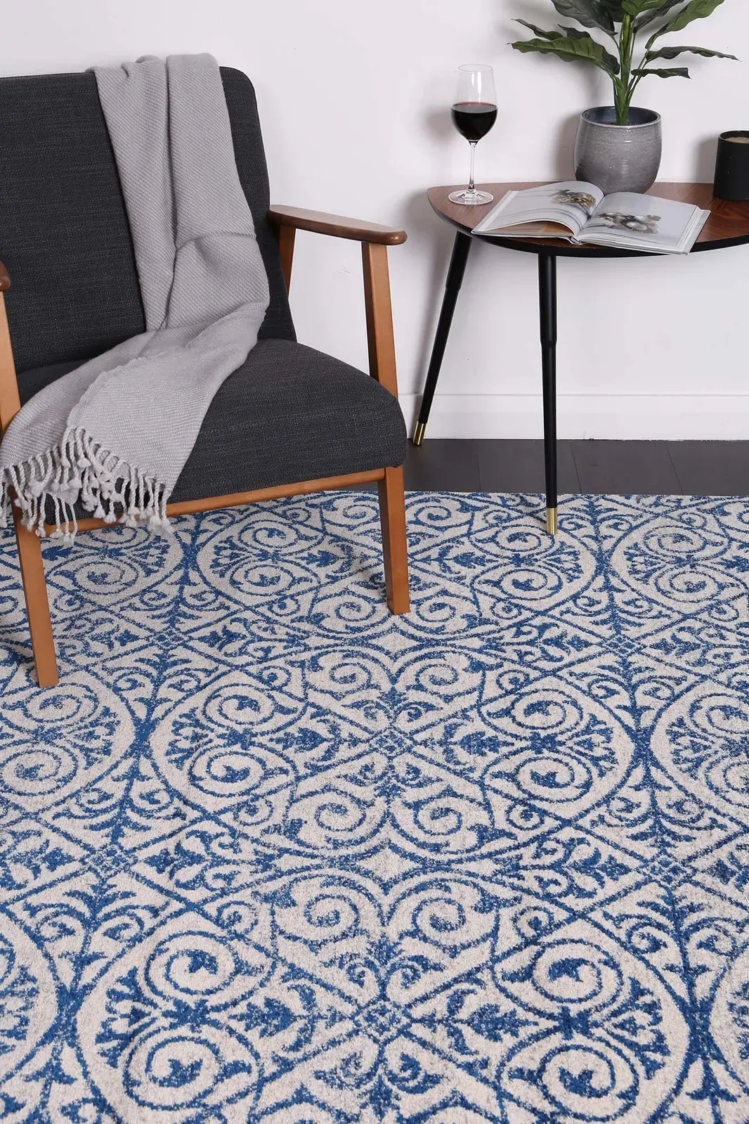 delicate-katherine-blue-ivory-rug 200x290 delicate-katherine-blue-ivory-rug 200x290