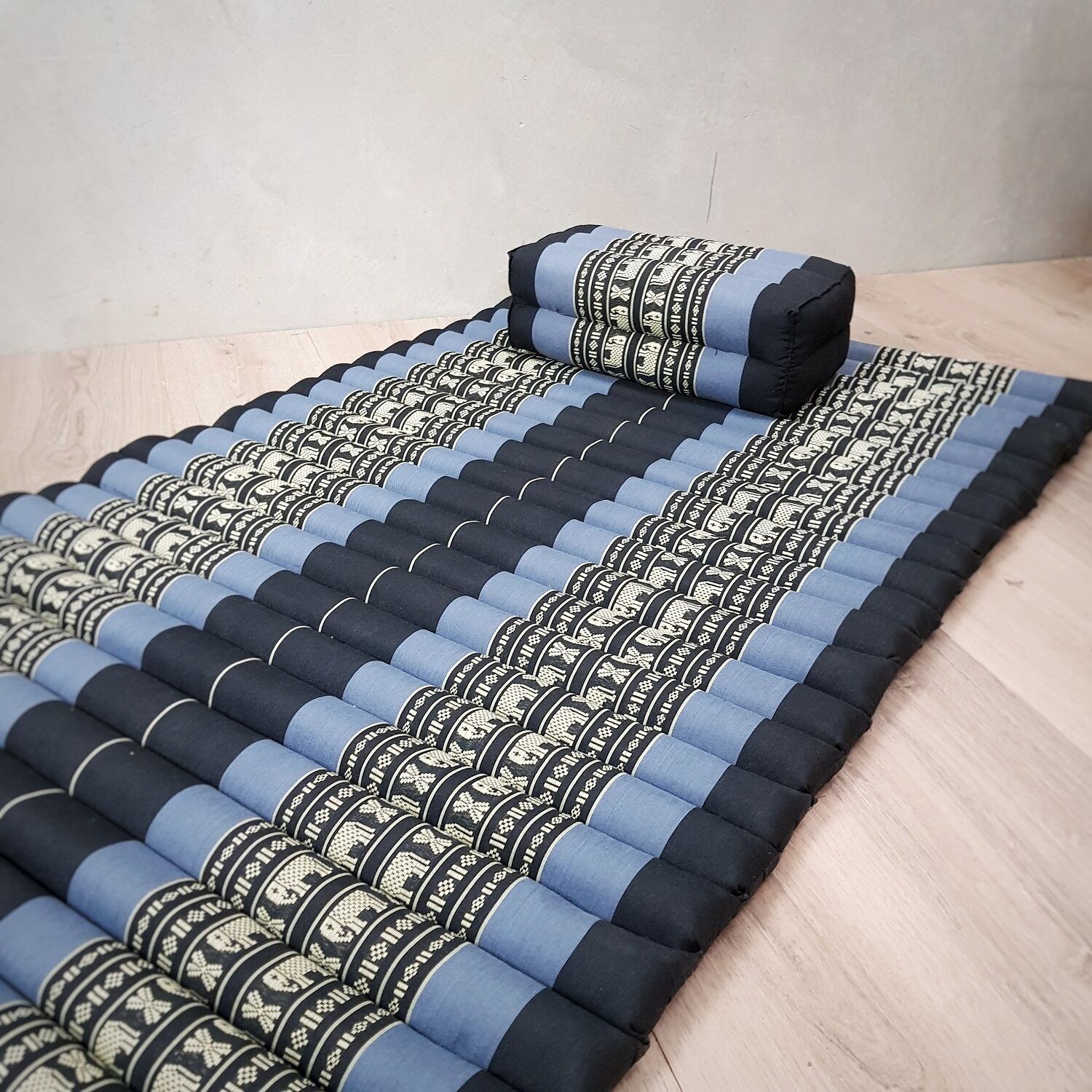 Roll Up Foldable Mattress + Pillow Block Set BlueEle Roll Up Foldable Mattress + Pillow Block Set BlueEle