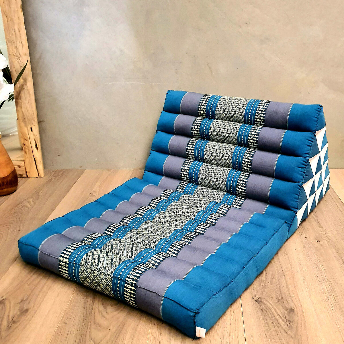 Jumbo 1 FOLD Thai Triangle Pillow Mat Blue Jumbo 1 FOLD Thai Triangle Pillow Mat Blue