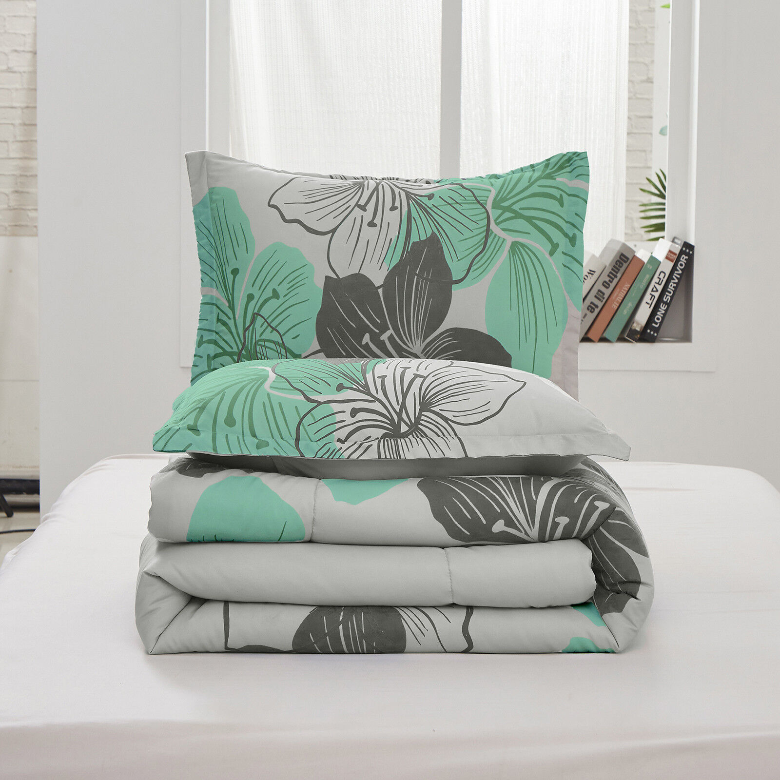 Floral Comforter Set, King Size, Green Floral 3-Piece Bedding, Lightweight Microfiber Floral Comforter Set, King Size, Green Floral 3-Piece Bedding, Lightweight Microfiber