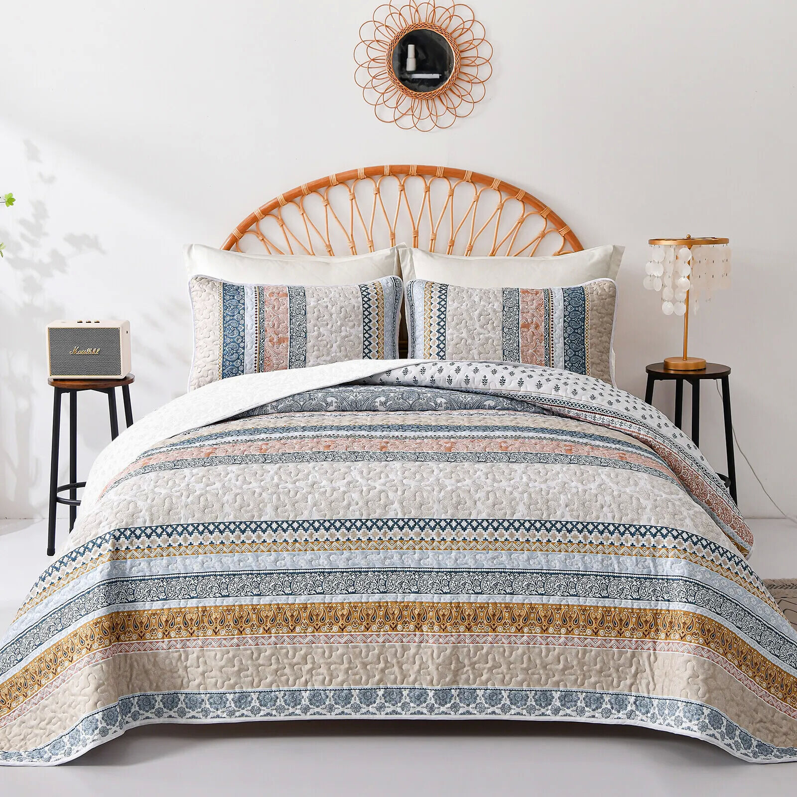 Graceful Quilted Coverlet and Pillowcases Set: Timeless Beauty and Comfort - Queen size Graceful Quilted Coverlet and Pillowcases Set: Timeless Beauty and Comfort - Queen size