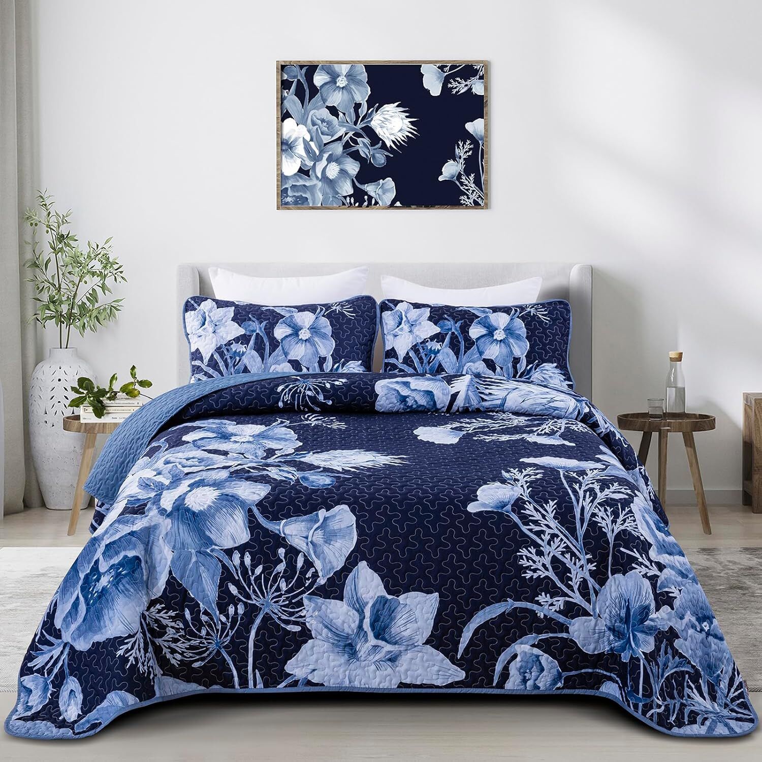 Vibrant Quilted coverlet and pillowcovers set: Eye Catching Design - Queen size Vibrant Quilted coverlet and pillowcovers set: Eye Catching Design - Queen size