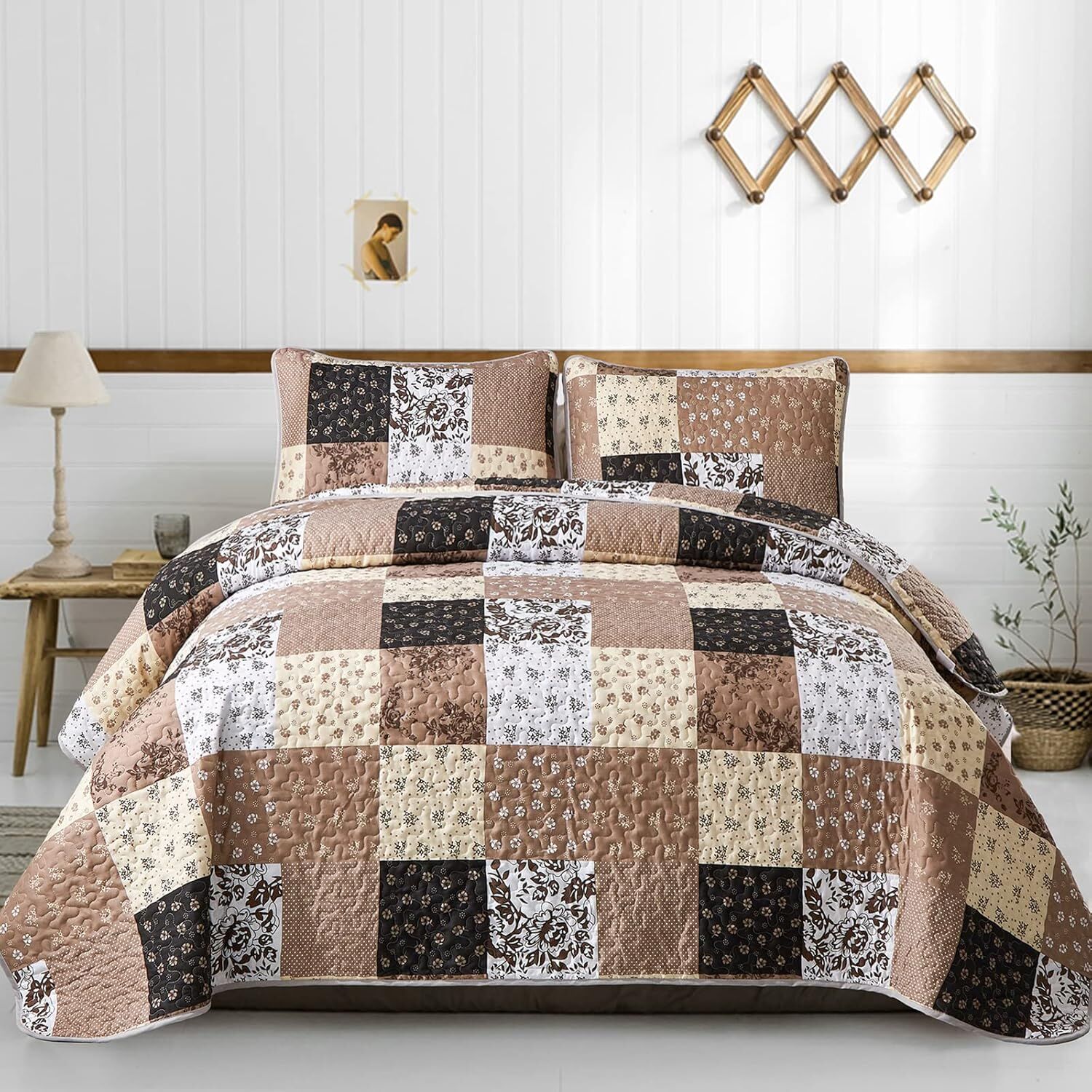 Winsome Quilted coverlet and pillowcovers set: Irresistibly Charming - Queen size Winsome Quilted coverlet and pillowcovers set: Irresistibly Charming - Queen size