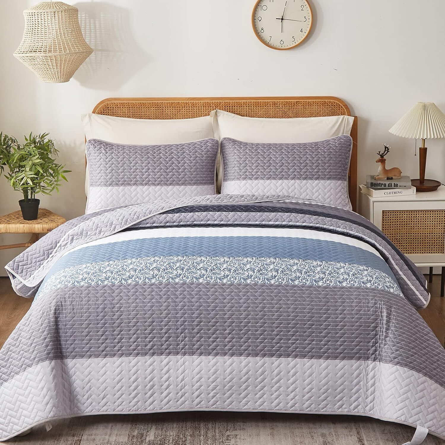 Ornate Quilted Bedspread and Pillowcases Set: Beautifully Crafted for Luxury - Queen size Ornate Quilted Bedspread and Pillowcases Set: Beautifully Crafted for Luxury - Queen size