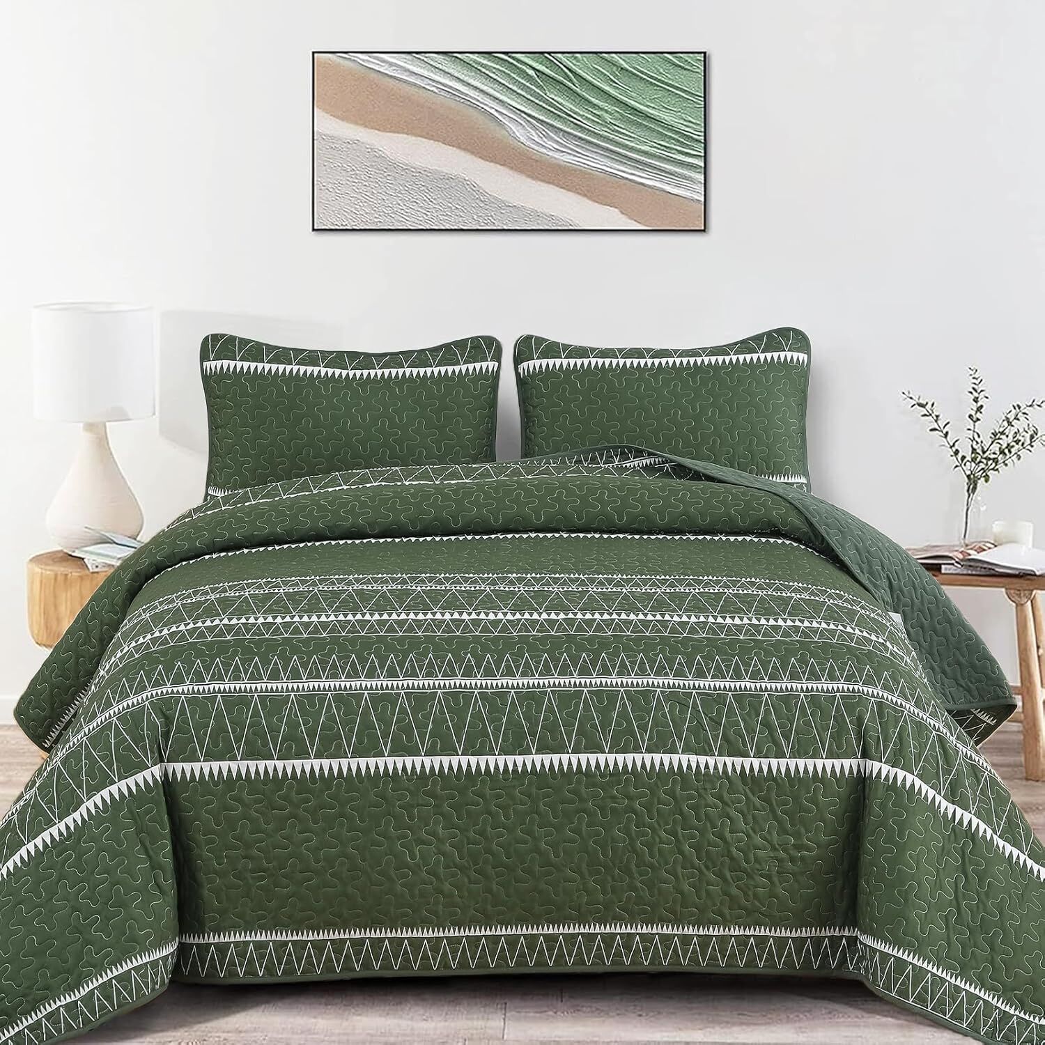 Elegant Quilted Bedspread and Pillowcases Set: Perfect for a Luxe Bedroom Feel - Queen size Elegant Quilted Bedspread and Pillowcases Set: Perfect for a Luxe Bedroom Feel - Queen size