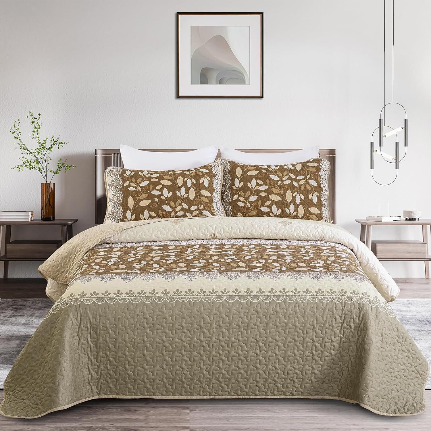 Sophisticated Quilted Bedspread and Pillowcases Set: Exquisite Design and Comfort - Queen size Sophisticated Quilted Bedspread and Pillowcases Set: Exquisite Design and Comfort - Queen size