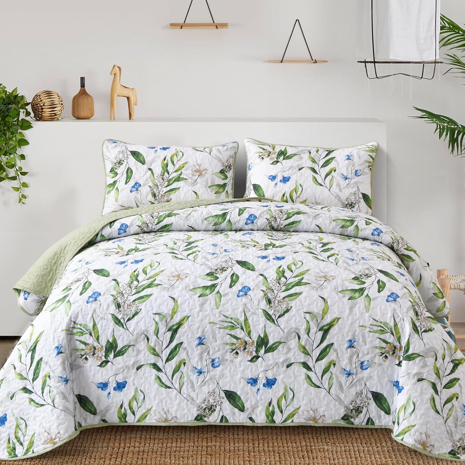 Fancy Quilted coverlet and pillowcovers set: Stylish Bedroom Update - Queen size Fancy Quilted coverlet and pillowcovers set: Stylish Bedroom Update - Queen size