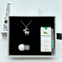 Gift Box - Rabbit White Gold Aroma Necklace + Purify Oil Blend